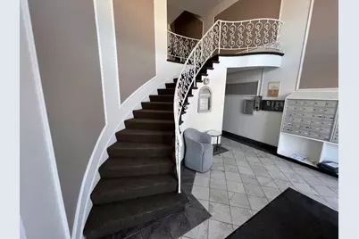 5000 Carriageway Drive #305, Rolling Meadows, IL 60008 - Photo 3