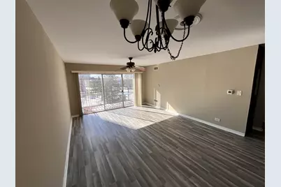 5000 Carriageway Drive #305, Rolling Meadows, IL 60008 - Photo 5