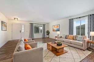 821 Wyndstone Dr, Elwood, IL 60421 - Photo 5