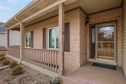 609 Prairieview Parkway, Hampshire, IL 60140 - Photo 3