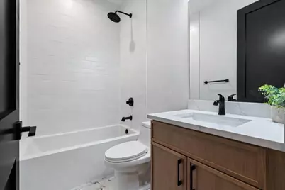 2636 W Evergreen Avenue #1, Chicago, IL 60622 - Photo 17