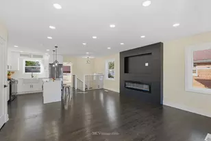 10132 S Turner Ave, Evergreen Park, IL 60805 - Photo 7