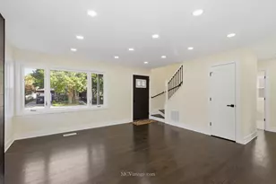 10132 S Turner Ave, Evergreen Park, IL 60805 - Photo 3