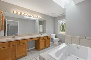 2S671 Arrowhead Dr, Wheaton, IL 60189 - Photo 11