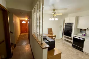 704 Tana Ln, Joliet, IL 60435 - Photo 9