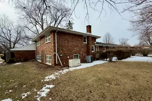 704 Tana Ln, Joliet, IL 60435 - Photo 3