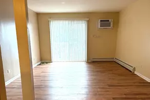 155 E Mill St, Wauconda, IL 60084 - Photo 7