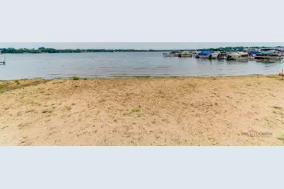 155 E Mill Street #8, Wauconda, IL 60084 - Photo 19