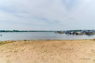 155 E Mill St, Wauconda, IL 60084 - Photo 19