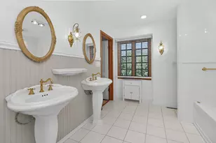 39 Mockingbird Ln, Oak Brook, IL 60523 - Photo 33