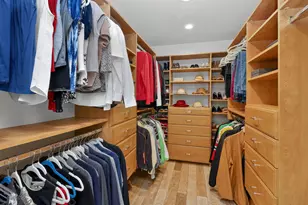 39 Mockingbird Ln, Oak Brook, IL 60523 - Photo 21