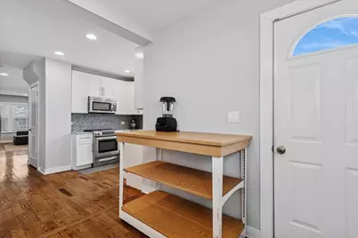 5646 N Menard Avenue, Chicago, IL 60646 - Photo 11