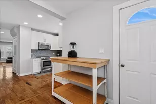 5646 N Menard Ave, Chicago, IL 60646 - Photo 11