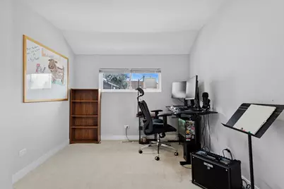 5646 N Menard Avenue, Chicago, IL 60646 - Photo 13