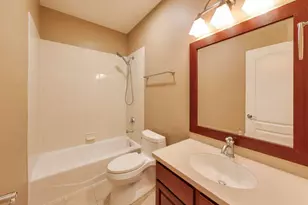 11 Beaconsfield Ct, Lincolnshire, IL 60069 - Photo 27