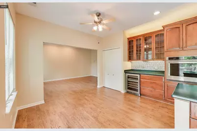 11 Beaconsfield Court, Lincolnshire, IL 60069 - Photo 13