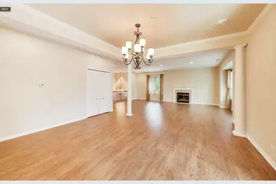 11 Beaconsfield Court, Lincolnshire, IL 60069 - Photo 9