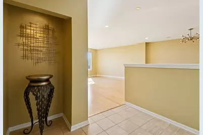 7748 N Sheridan Road #5, Chicago, IL 60626 - Photo 5