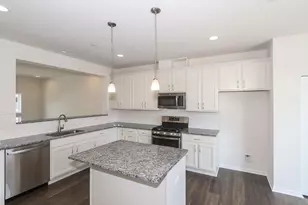 3s616 Everton Dr, Warrenville, IL 60555 - Photo 5