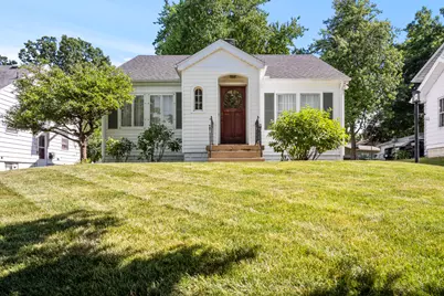 1223 E Oakland Avenue, Bloomington, IL 61701 - Photo 1