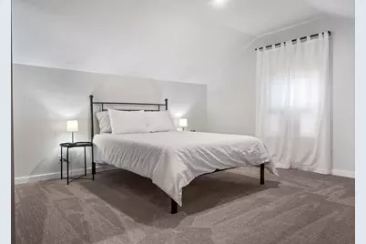 1223 E Oakland Avenue, Bloomington, IL 61701 - Photo 15