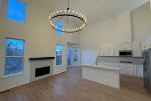 717 Sarah Ln, Northbrook, IL 60062 - Photo 3