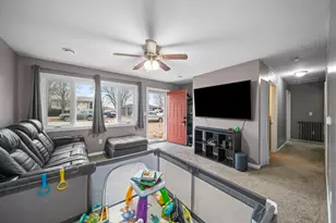 1117 5th St, Sandwich, IL 60548 - Photo 5