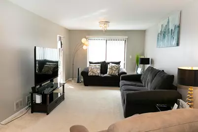 246 Shadowbend Drive, Wheeling, IL 60090 - Photo 3