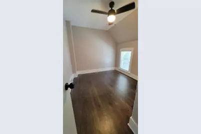 518 Chestnut Street, Waukegan, IL 60085 - Photo 5