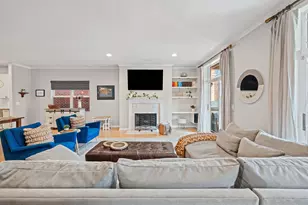 2650 N Mildred Ave, Chicago, IL 60614 - Photo 3