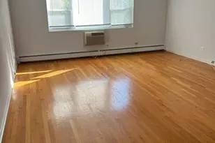 711 Austin St, Evanston, IL 60202 - Photo 3