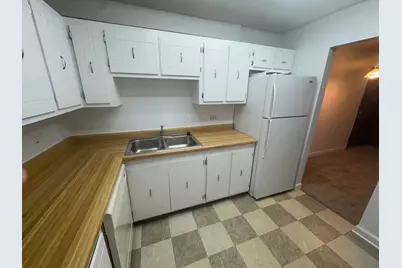 700 Perrie Drive #305, Elk Grove Village, IL 60007 - Photo 5