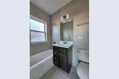 4105 N Damen Avenue #23, Chicago, IL 60618 - Photo 7