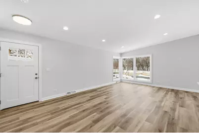 703 W Man A Wa Trail, Mount Prospect, IL 60056 - Photo 13