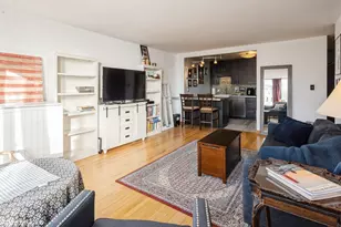 3930 N Pine Grove Ave, Chicago, IL 60613 - Photo 5