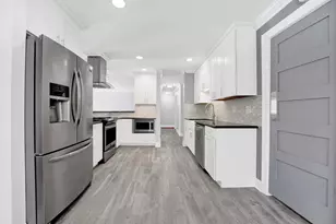 332 S River Rd, Naperville, IL 60540 - Photo 7