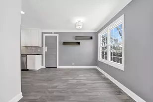 332 S River Rd, Naperville, IL 60540 - Photo 9