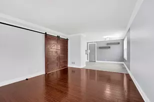 332 S River Rd, Naperville, IL 60540 - Photo 11