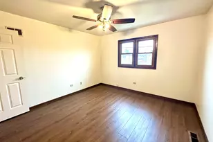 [Address not provided], Calumet City, IL 60409 - Photo 7