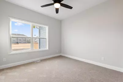 2206 Maggie Lane, Sycamore, IL 60178 - Photo 9