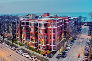 7645 N Sheridan Rd, Chicago, IL 60626 - Photo 1