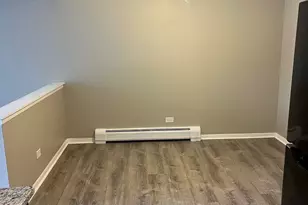 7041 99th St, Chicago Ridge, IL 60415 - Photo 5