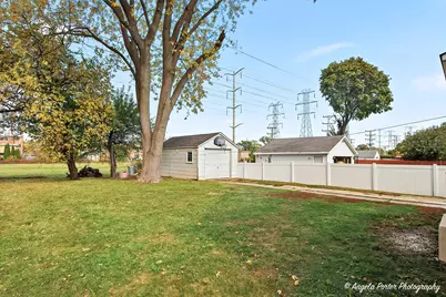 722 W Keith Avenue, Waukegan, IL 60085 - Photo 19
