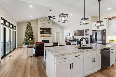 203 N Niles Avenue, Tuscola, IL 61953 - Photo 21