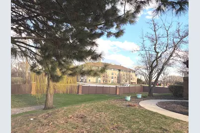 15 Indian Trail Drive #15, Westmont, IL 60559 - Photo 3