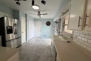 15 Indian Trail Dr, Westmont, IL 60559 - Photo 17