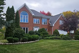 30 Danada Dr, Wheaton, IL 60189 - Photo 1