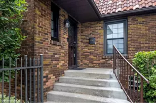 330 E St Charles Rd, Elmhurst, IL 60126 - Photo 31