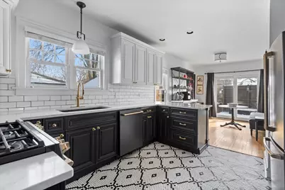 330 E Saint Charles Road, Elmhurst, IL 60126 - Photo 13