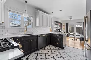 330 E St Charles Rd, Elmhurst, IL 60126 - Photo 13